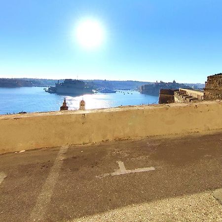 Oasis 22 Savynomad Harbour Residences Wow Views Valletta Bagian luar foto